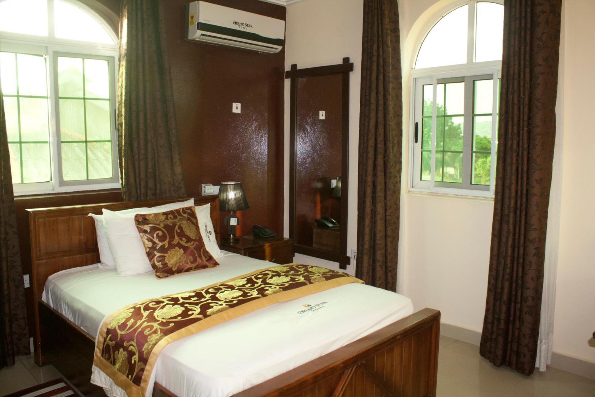 Grand Star Hotel North Legon Bilik gambar