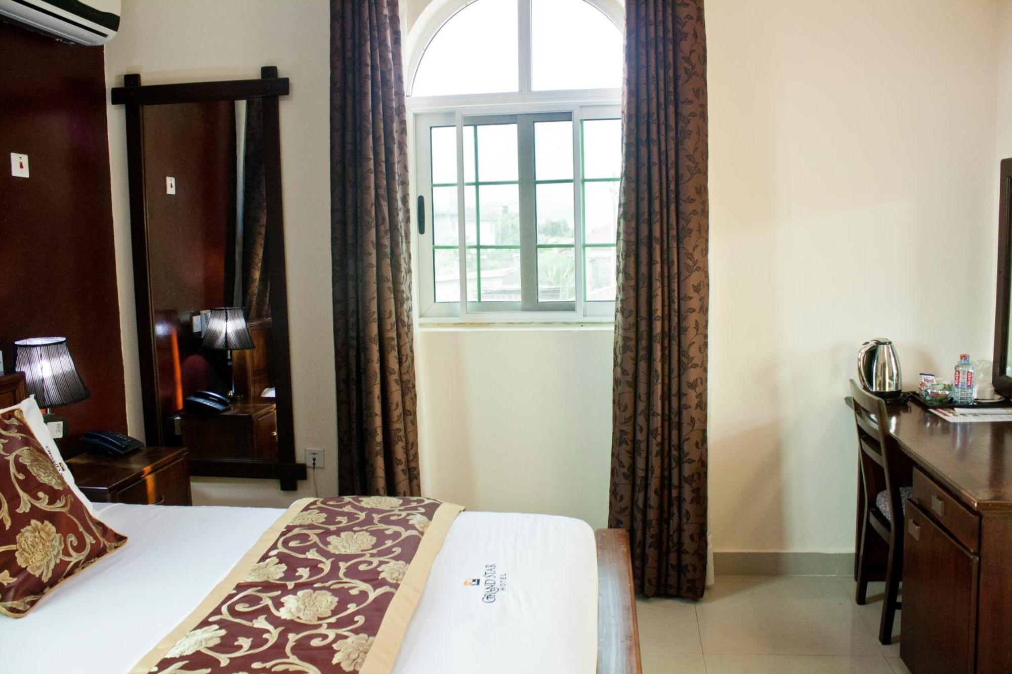 Grand Star Hotel North Legon Bilik gambar